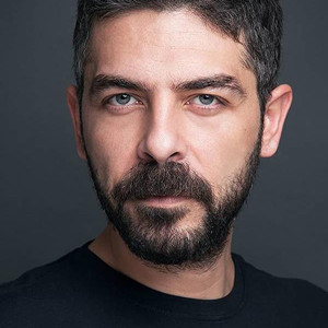 Актёр Синан Тузджу в роли Синан Ханчиоглу