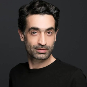 Актёр Дирен Полатогуллари в роли Бехрам